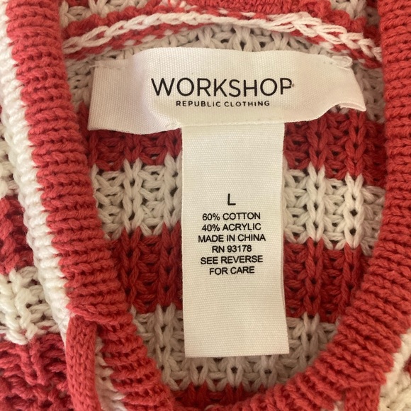 Women’s Hooded Sweater - Picture 3 of 5